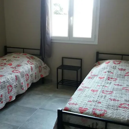 Le Chesnaie Holiday home Grillon