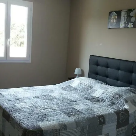 Le Chesnaie Holiday home Grillon